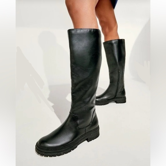 NWT New in Box JustFab Felipe Lug Sole Knee High Boots Combat Moto Goth - Picture 3 of 8